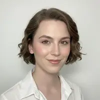 Maya Vaun - Senior Full-Stack Developer